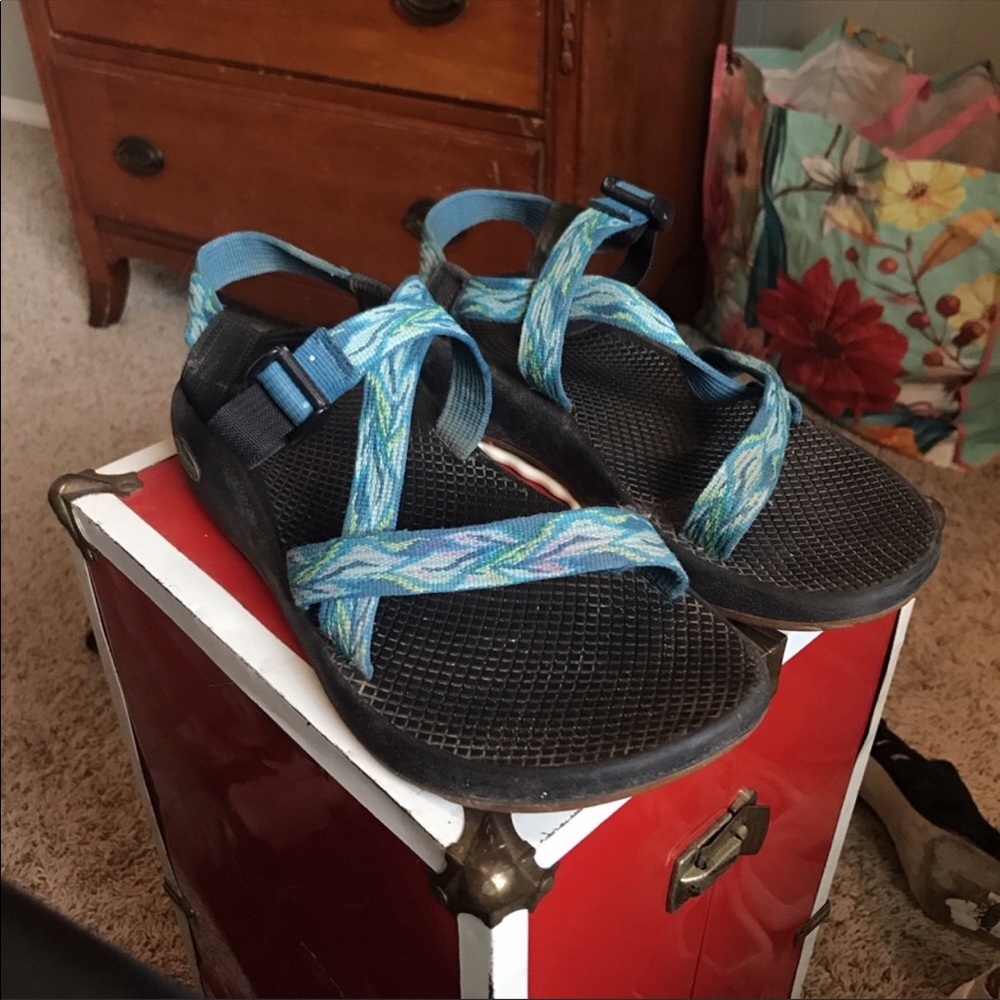 Women’s size 10 Chaco’s teal/blue/green